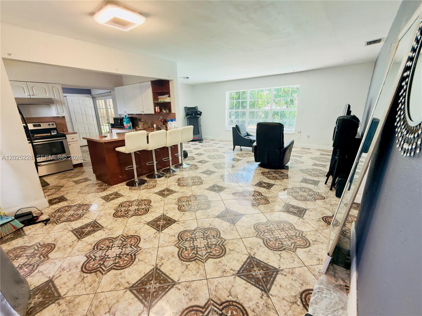 CAROL CITY 1 ST ADDN - Residential