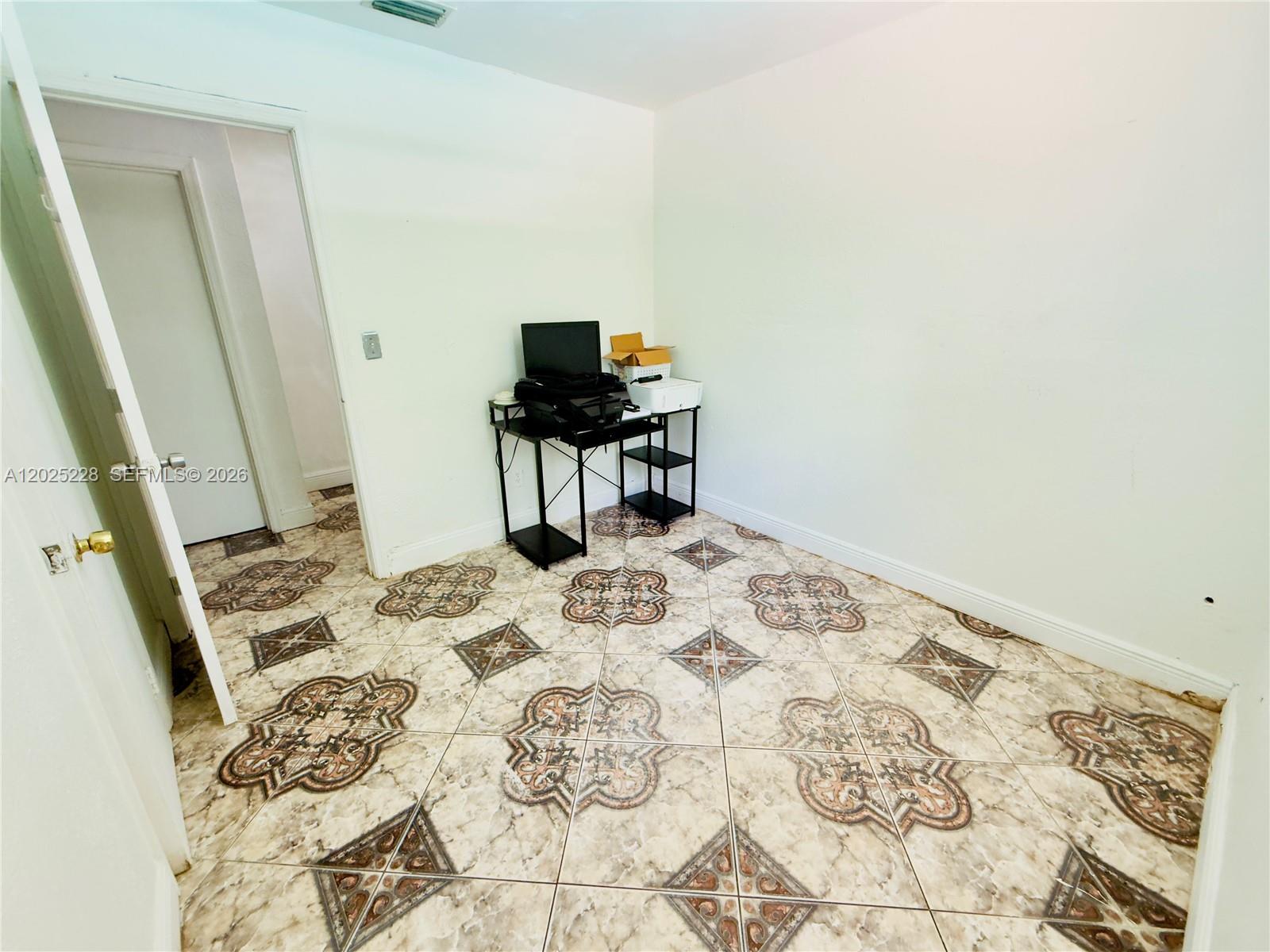 CAROL CITY 1 ST ADDN - Residential