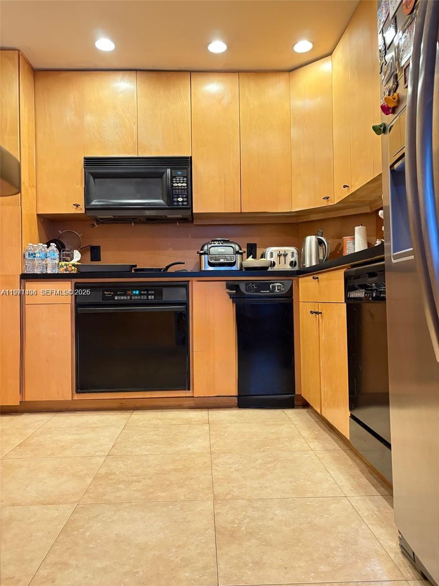 HEMISPHERES CONDO - Residential