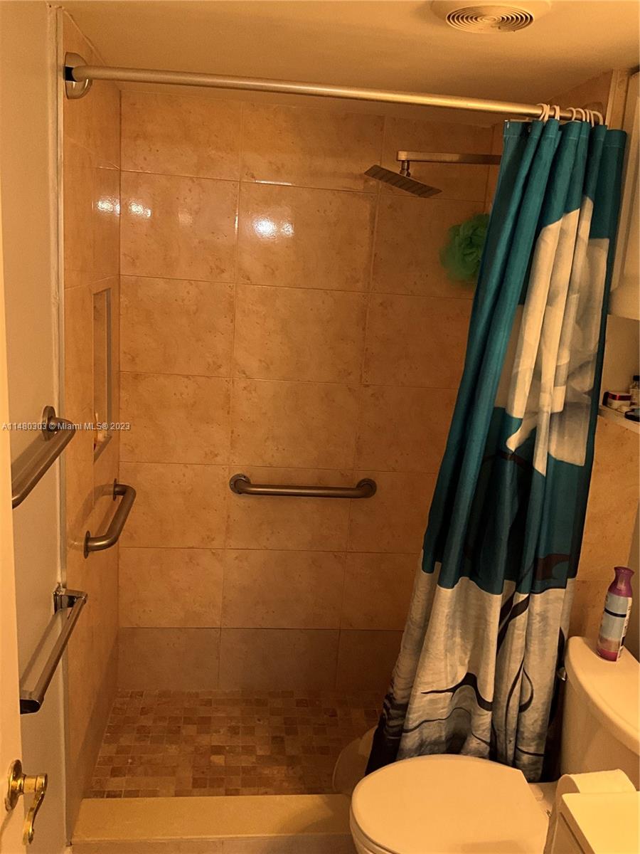 CAMBRIDGE HOUSE - Residential