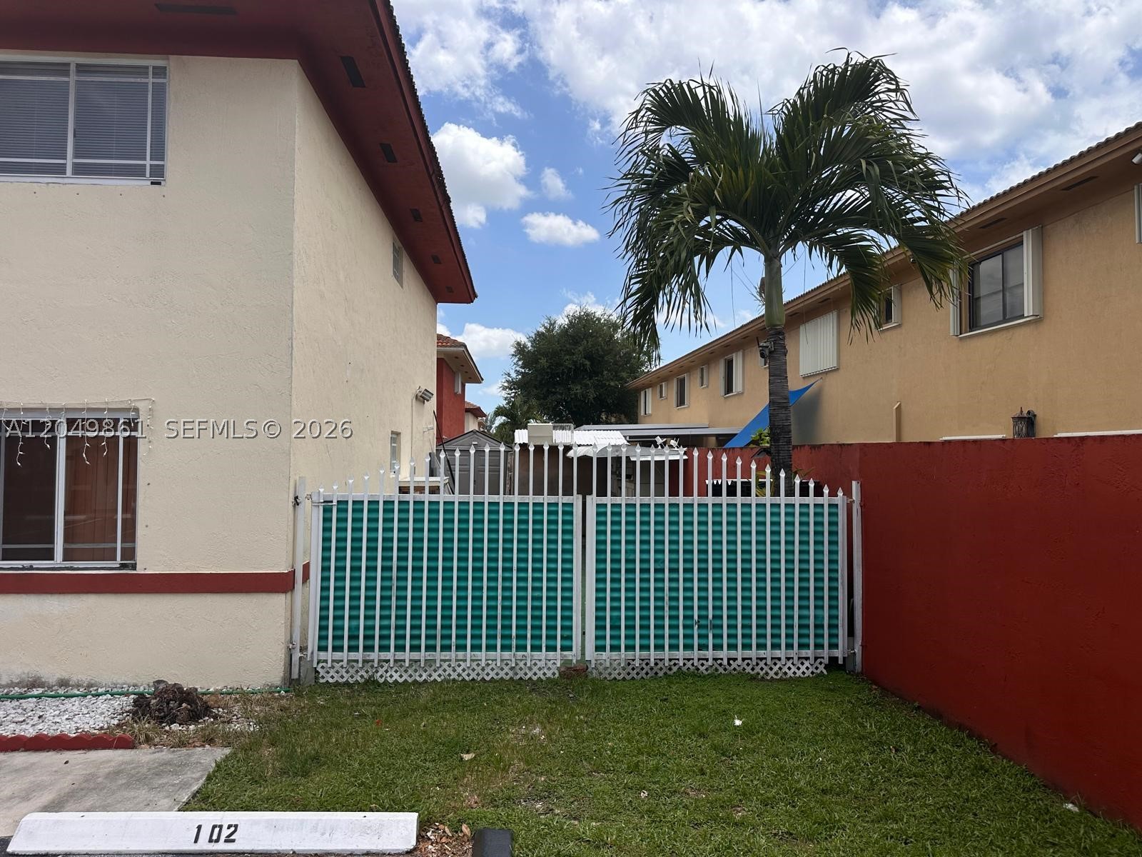 GARDEN VILLAS CONDO II - Residential