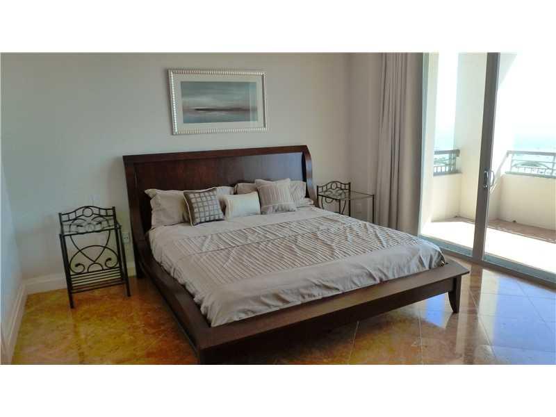 RITZ-CARLTON - Residential Lease