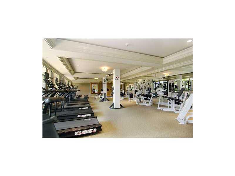 RITZ-CARLTON - Residential Lease