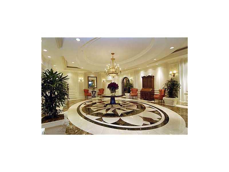 RITZ-CARLTON - Residential Lease