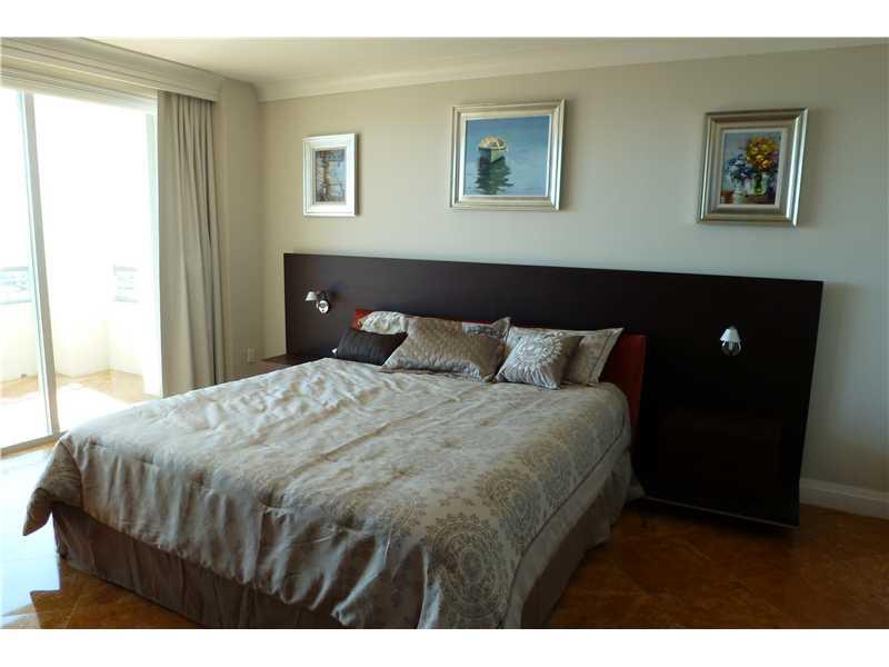 RITZ-CARLTON - Residential Lease