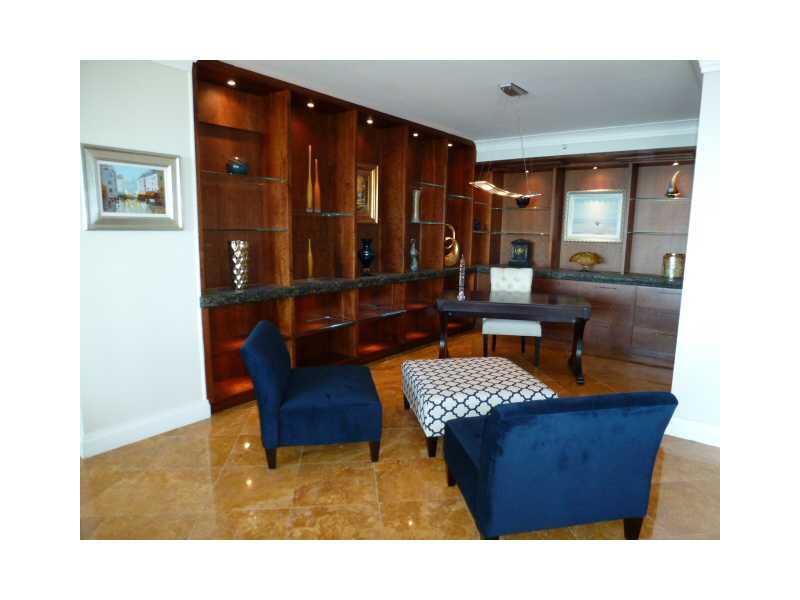 RITZ-CARLTON - Residential Lease