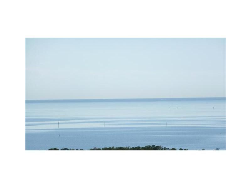 RITZ-CARLTON - Residential Lease