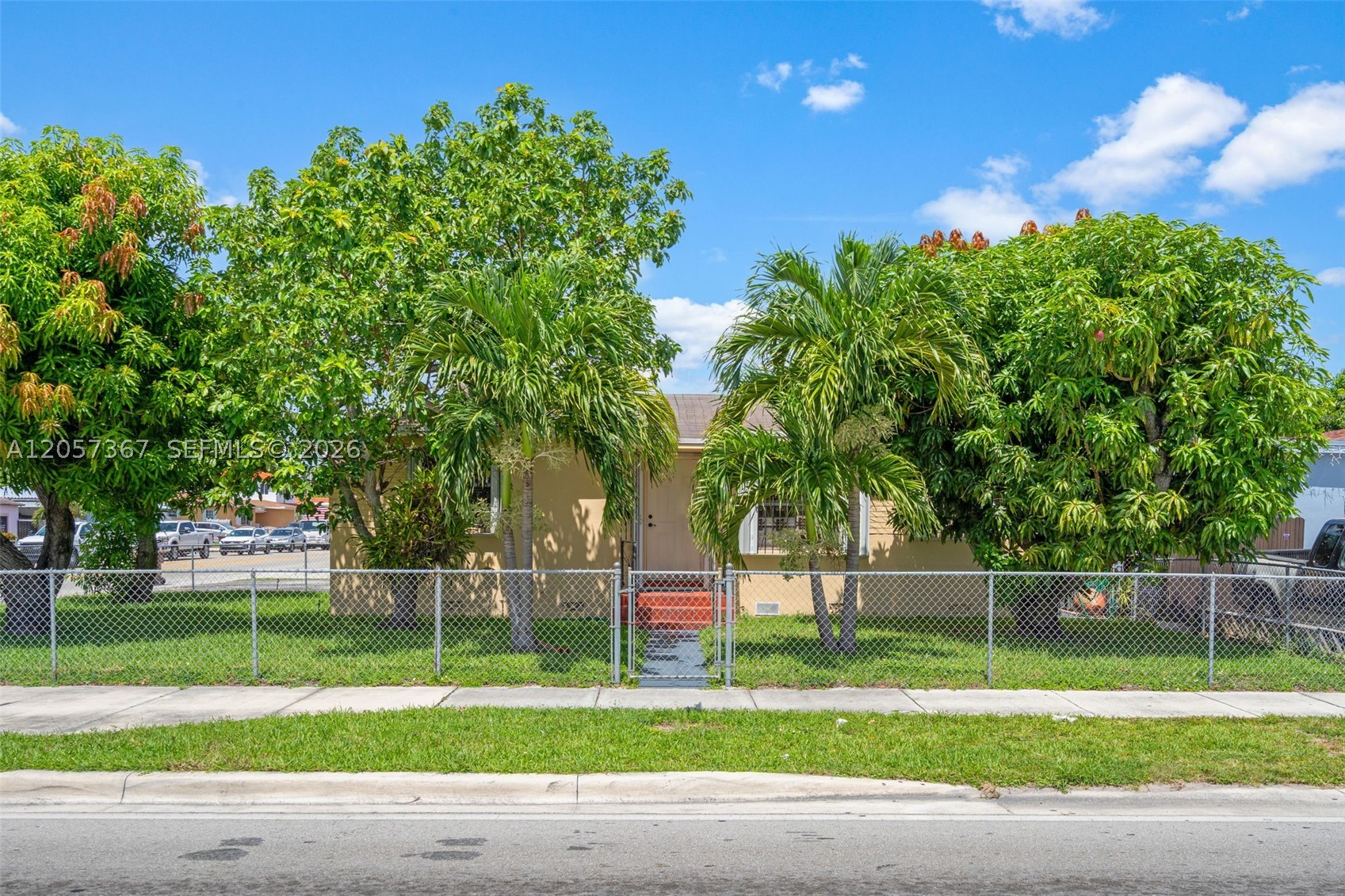 HIALEAH 13TH ADDN AMD PL - Residential
