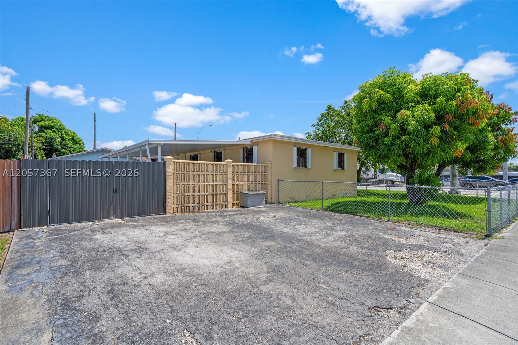 HIALEAH 13TH ADDN AMD PL - Residential