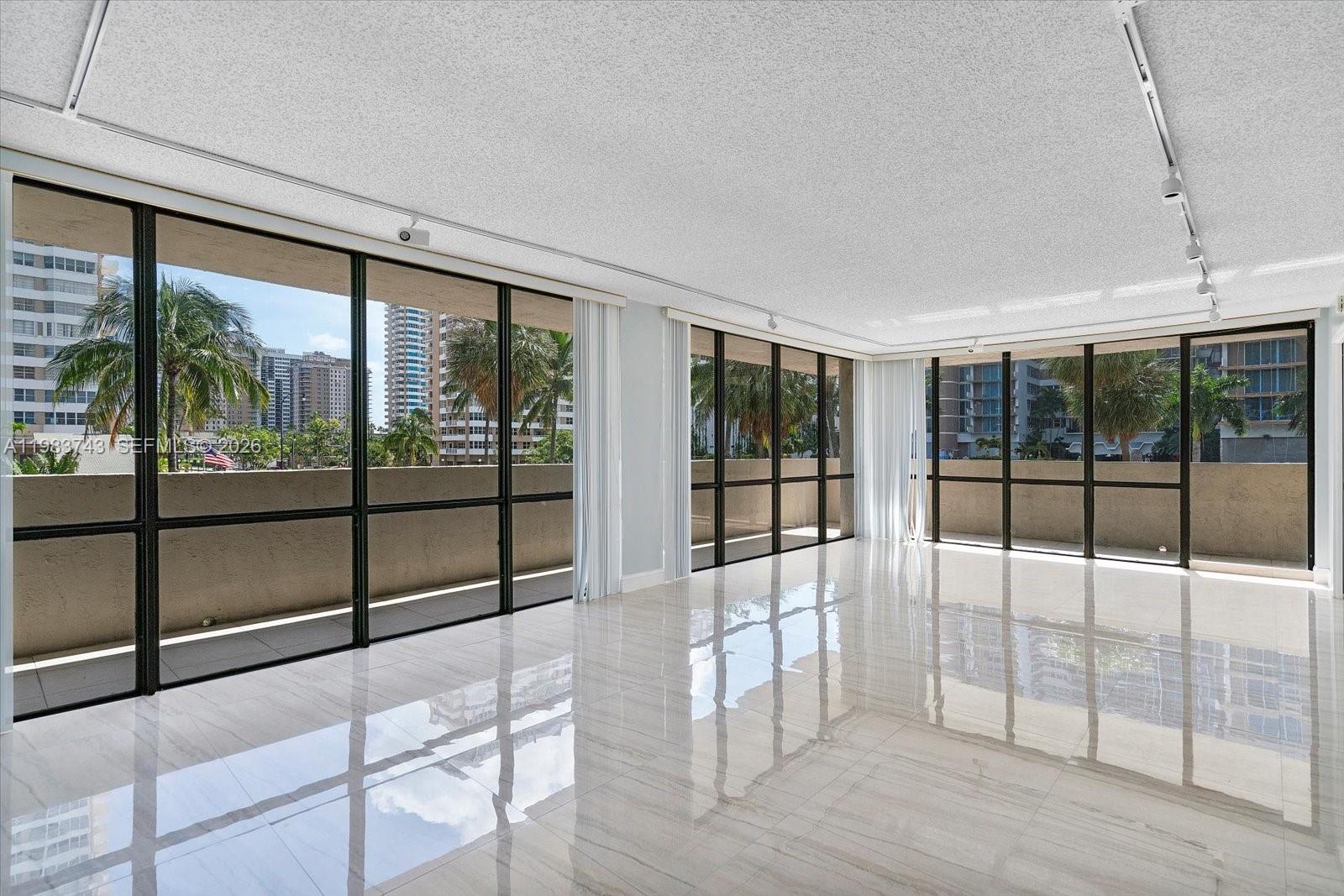 AVANT GARDE CONDO - Residential