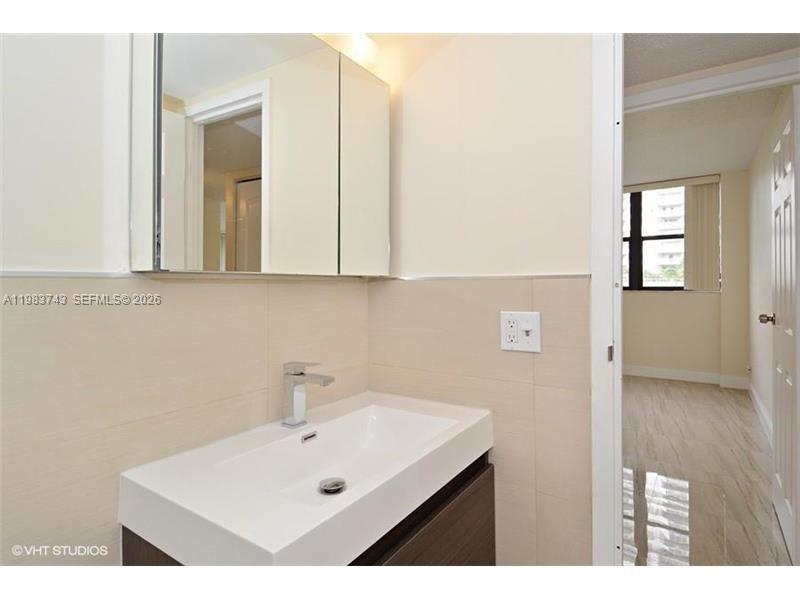 AVANT GARDE CONDO - Residential