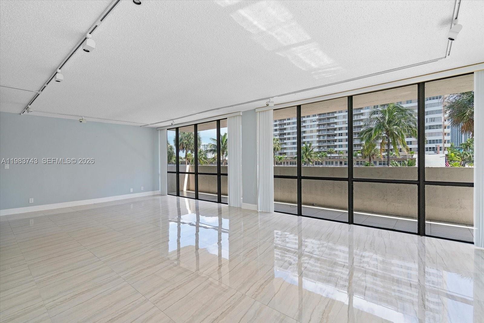 AVANT GARDE CONDO - Residential