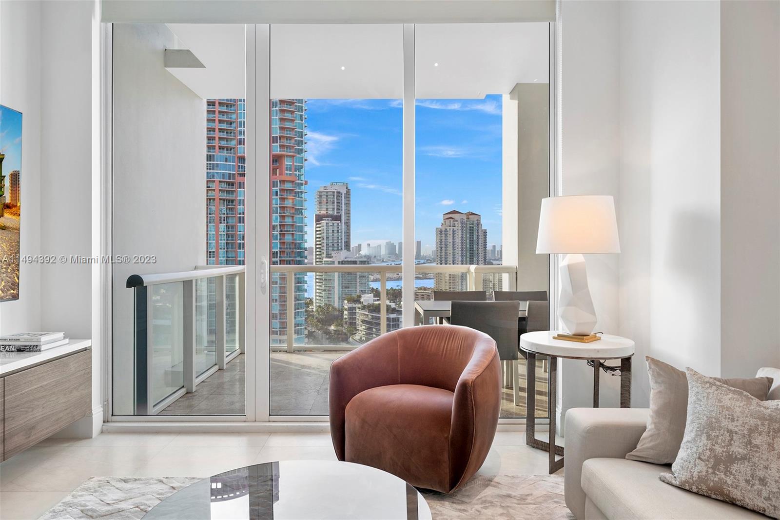CONTINUUM ON SOUTH BEACH - Residential