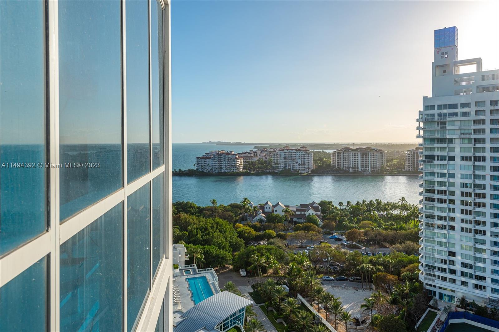 CONTINUUM ON SOUTH BEACH - Residential