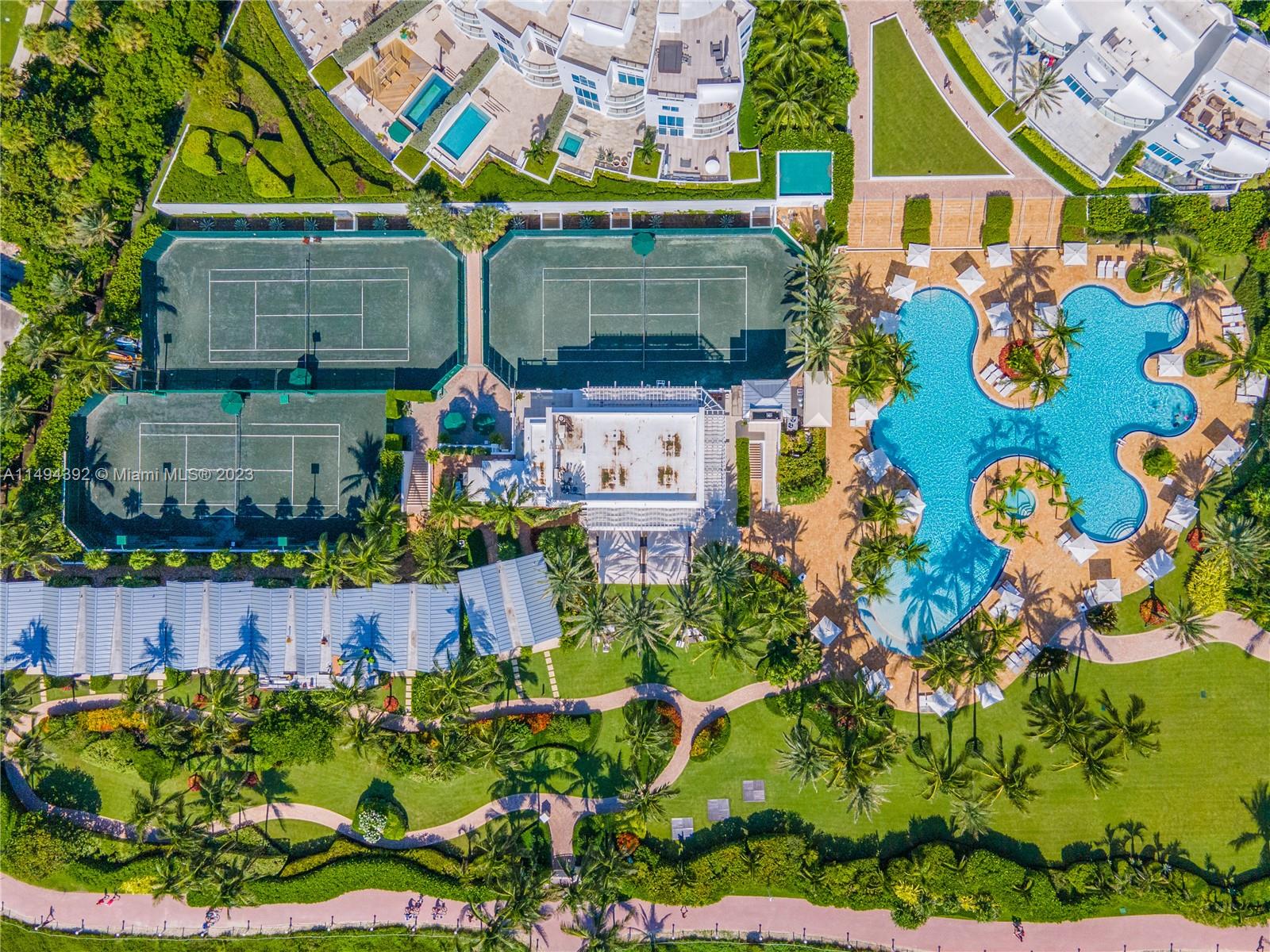 CONTINUUM ON SOUTH BEACH - Residential