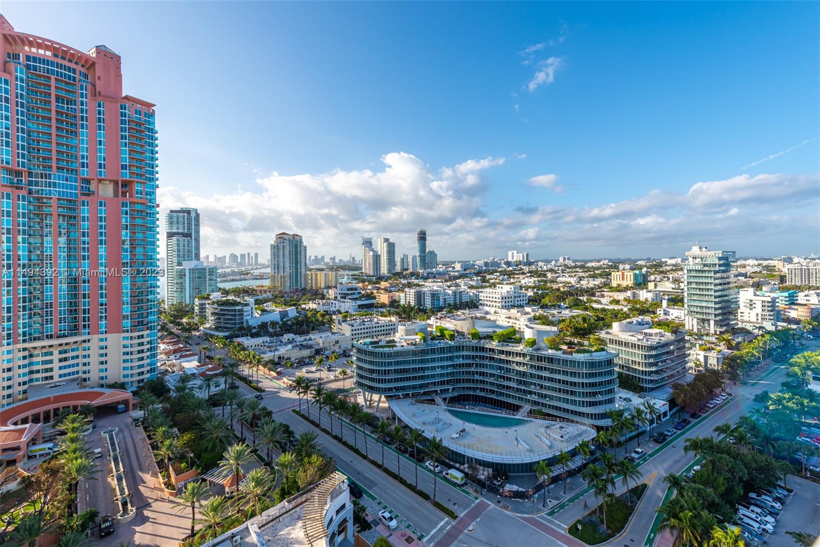 CONTINUUM ON SOUTH BEACH - Residential
