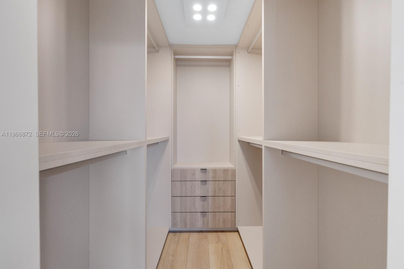 CARAVELLE CONDO - Residential