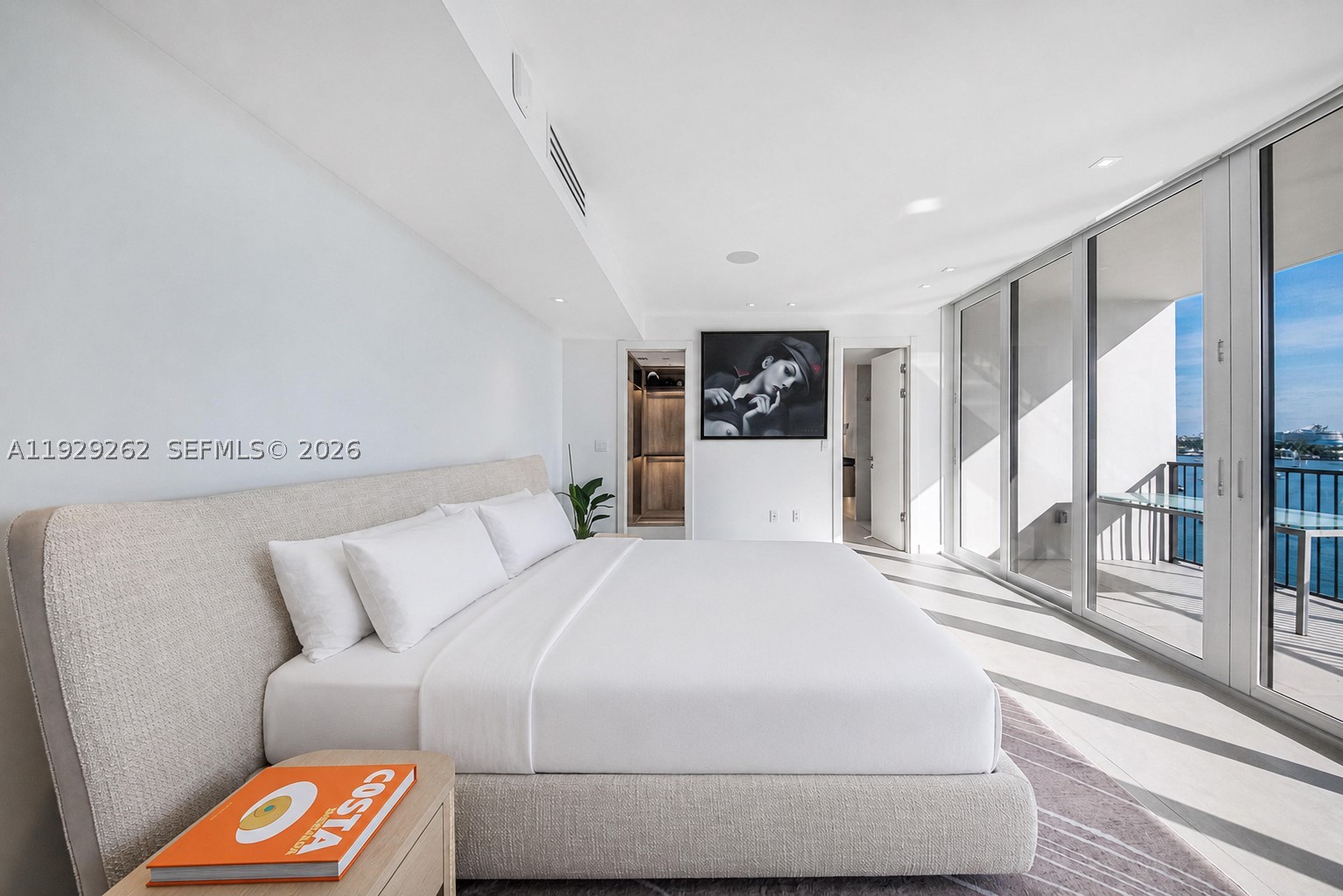 ONE THOUSAND VENETIAN WAY - Residential