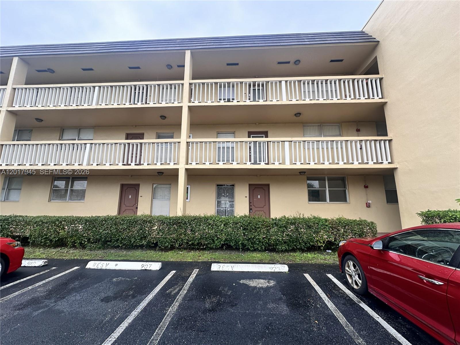 BERMUDA CLUB FIVE CONDO - Residential