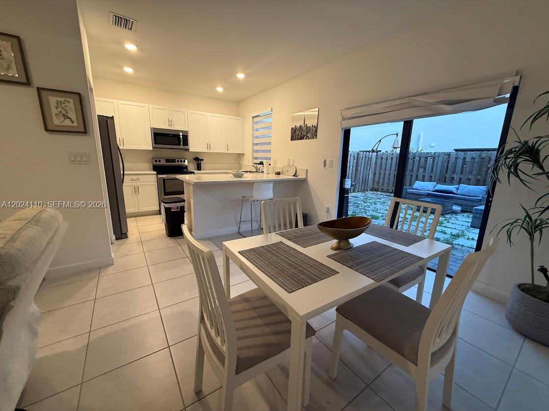 SILVER PALM RESIDENTIAL H - Residential