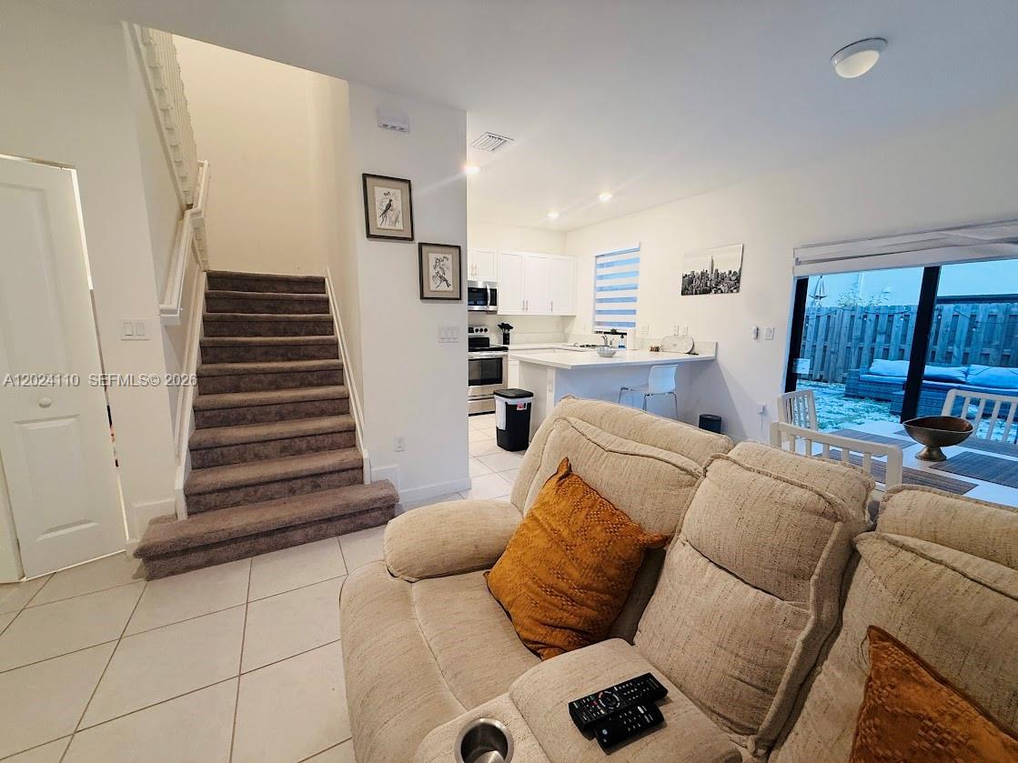 SILVER PALM RESIDENTIAL H - Residential