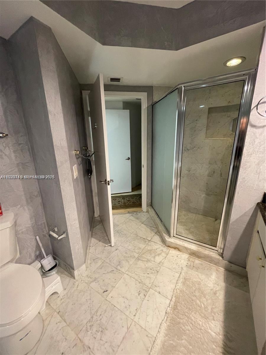 OCEANIA IV CONDO - Residential