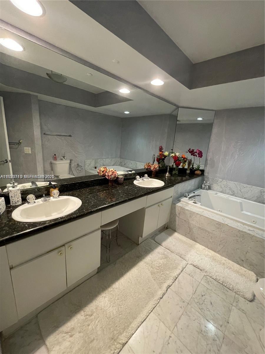 OCEANIA IV CONDO - Residential