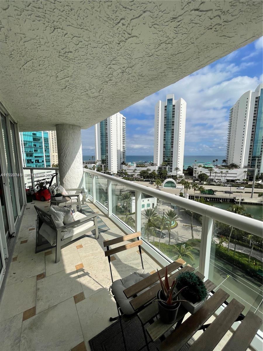 OCEANIA IV CONDO - Residential