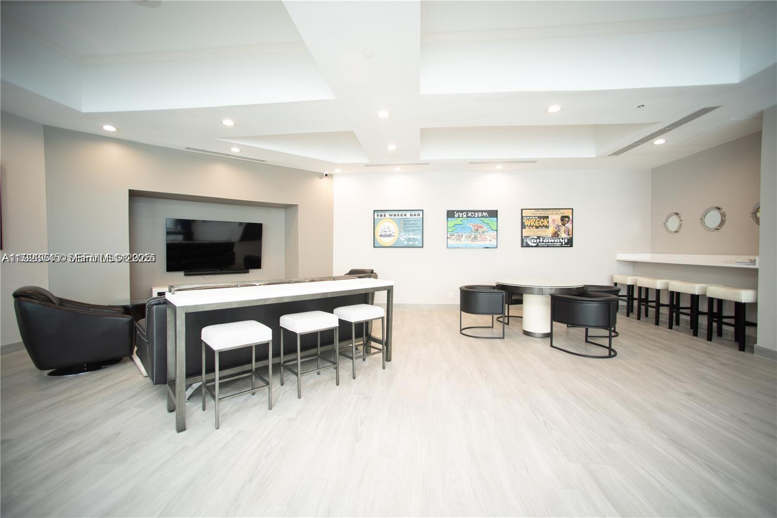OCEANIA IV CONDO - Residential