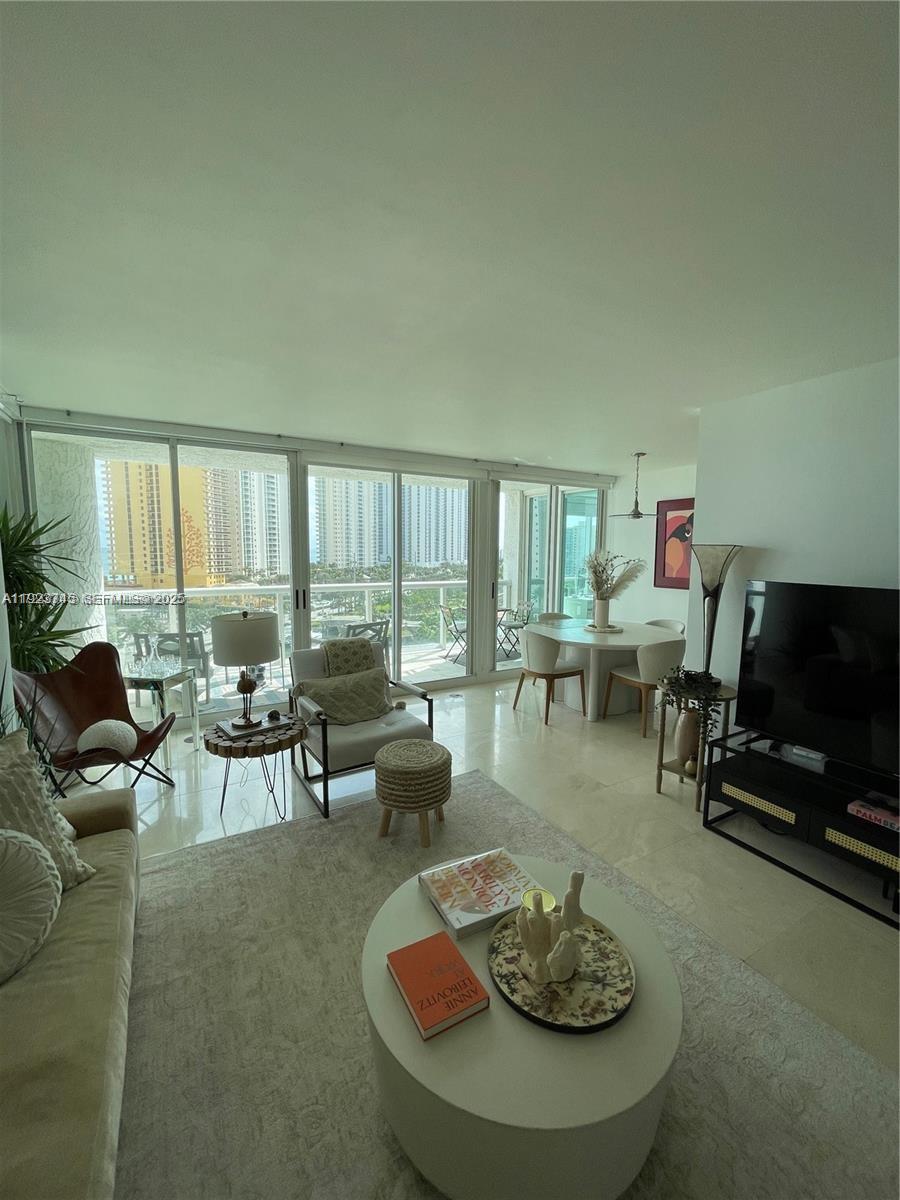 OCEANIA IV CONDO - Residential