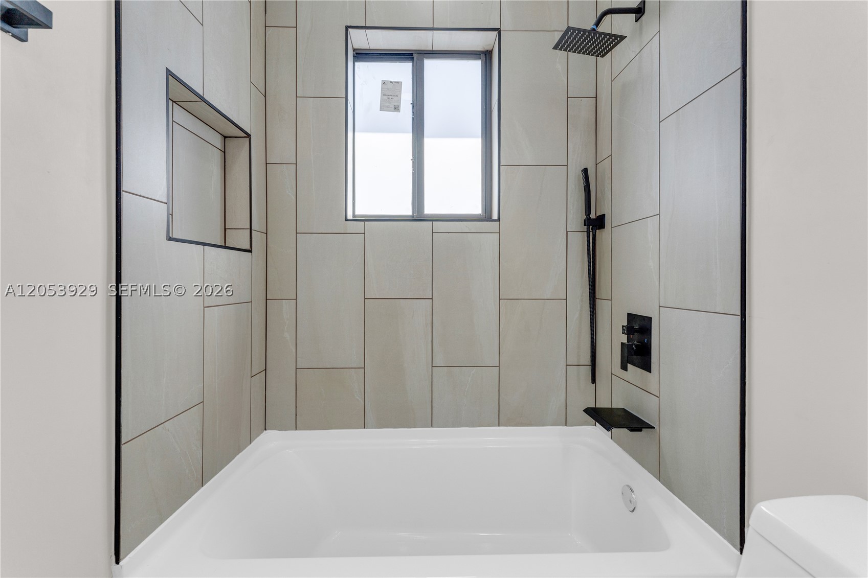 17TH AVE MANOR - Residential Lease
