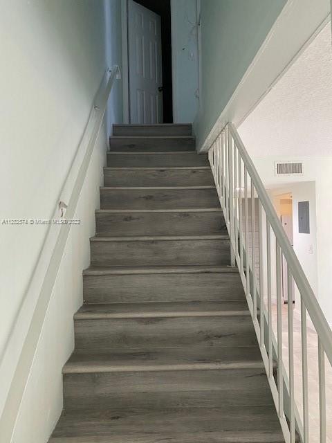 PINES OF CORAL SPRINGS CO - Residential Lease