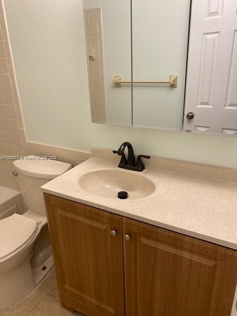 PINES OF CORAL SPRINGS CO - Residential Lease