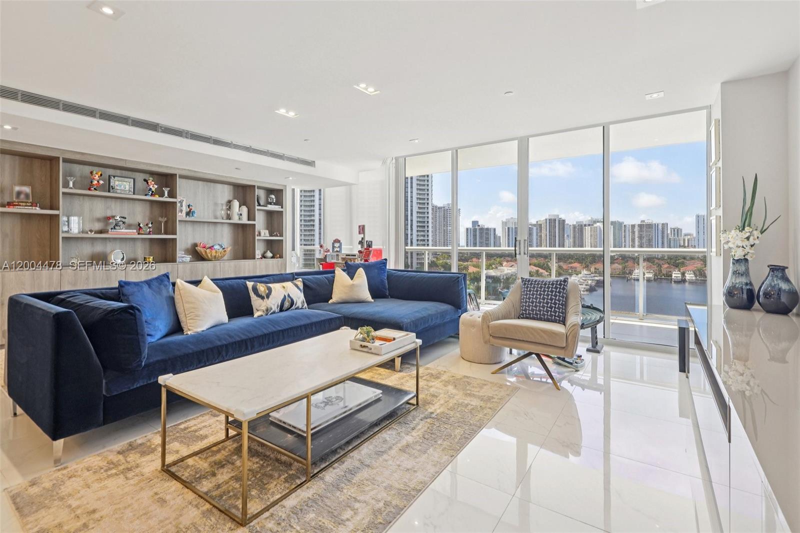 HARBORSIDE AT THE WATERWA - Residential