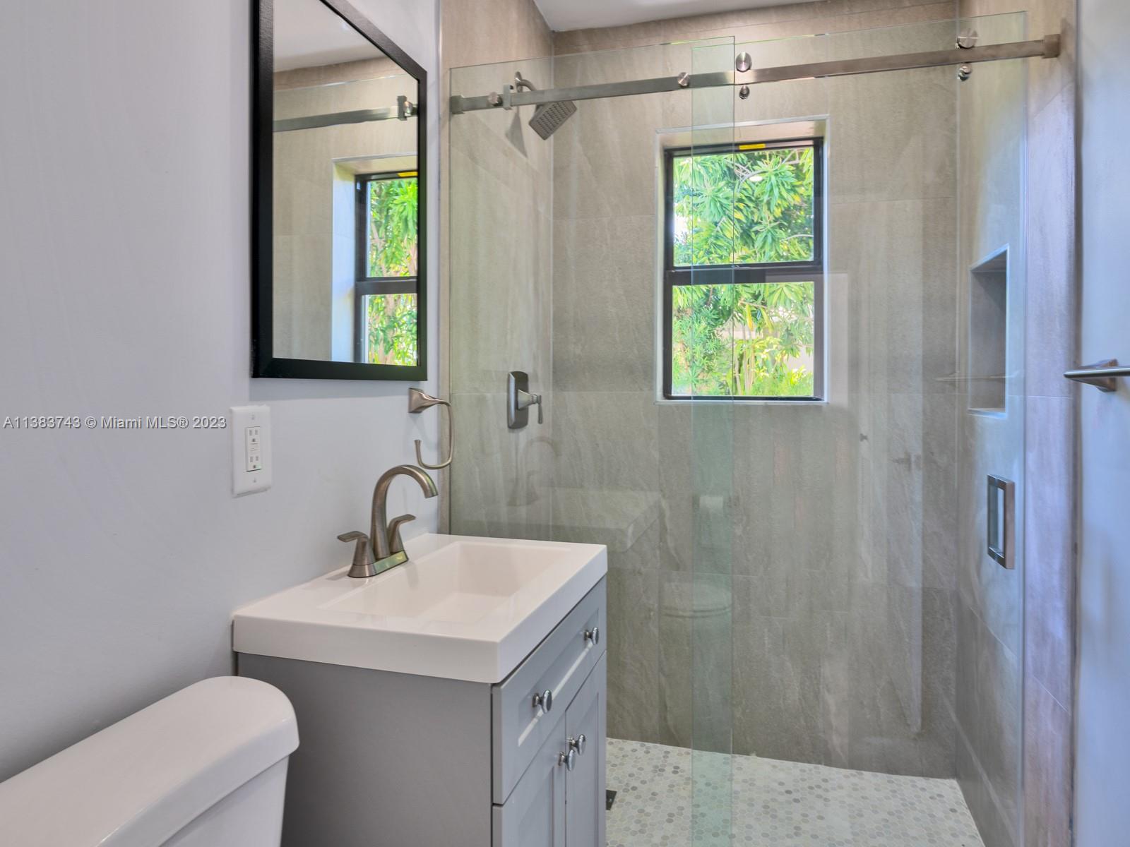 HOLLYWOOD SOUTH SIDE ADD - Residential Lease
