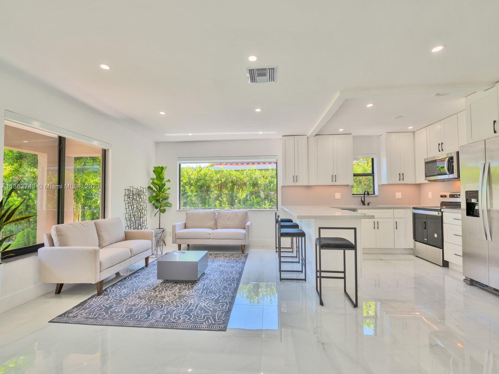 HOLLYWOOD SOUTH SIDE ADD - Residential Lease