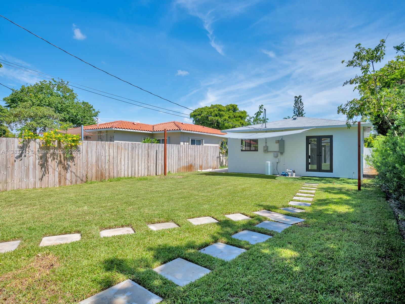 HOLLYWOOD SOUTH SIDE ADD - Residential Lease