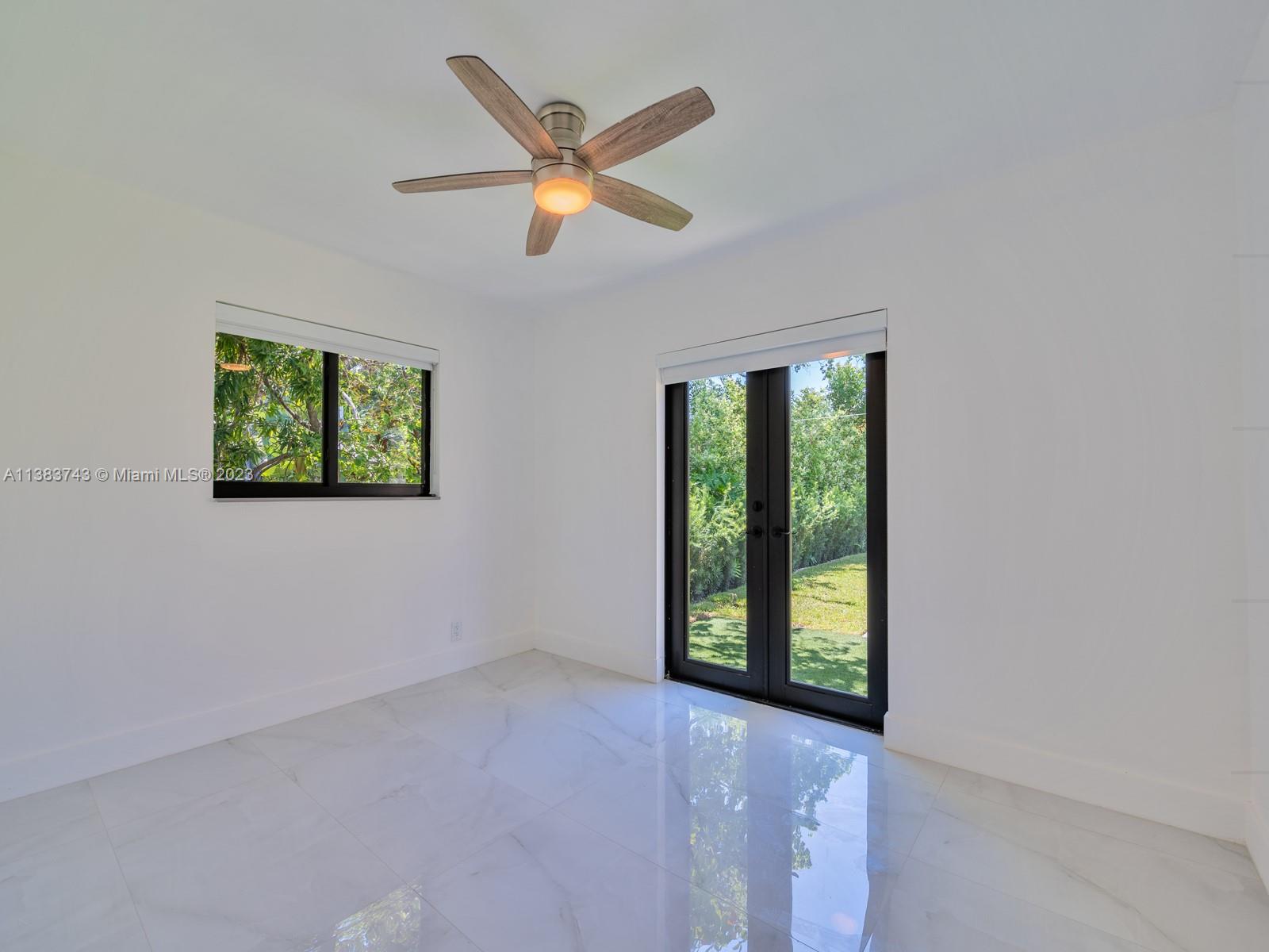HOLLYWOOD SOUTH SIDE ADD - Residential Lease