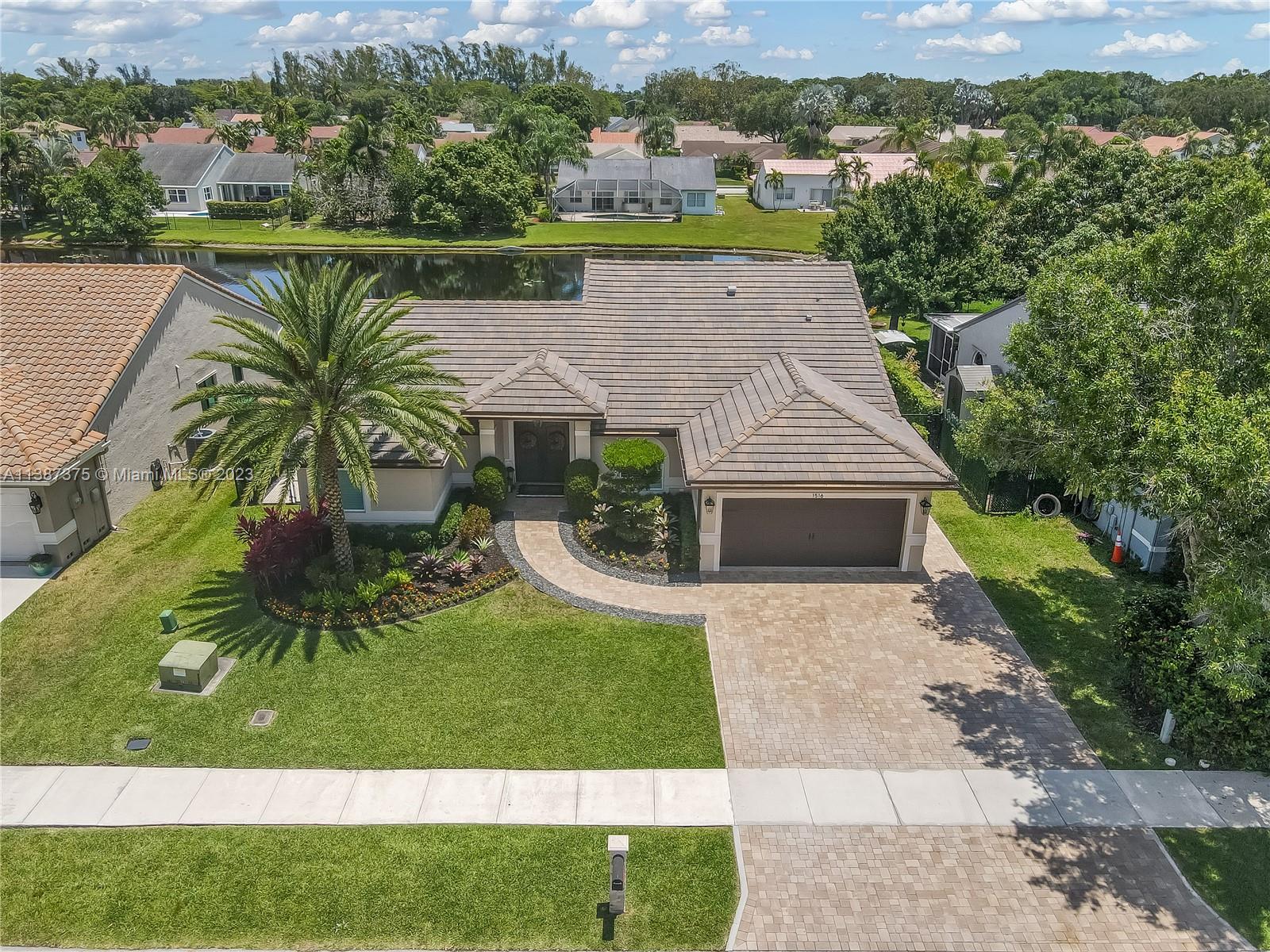 CALUSA RIDGE - Residential