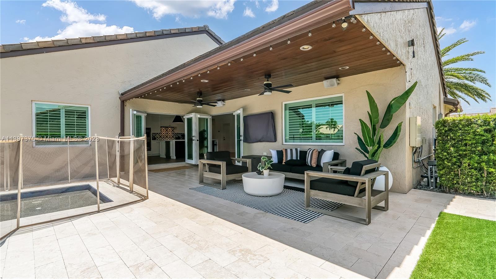 CALUSA RIDGE - Residential