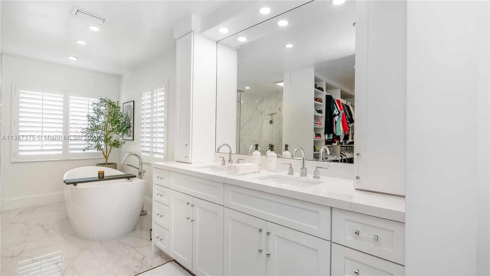 CALUSA RIDGE - Residential