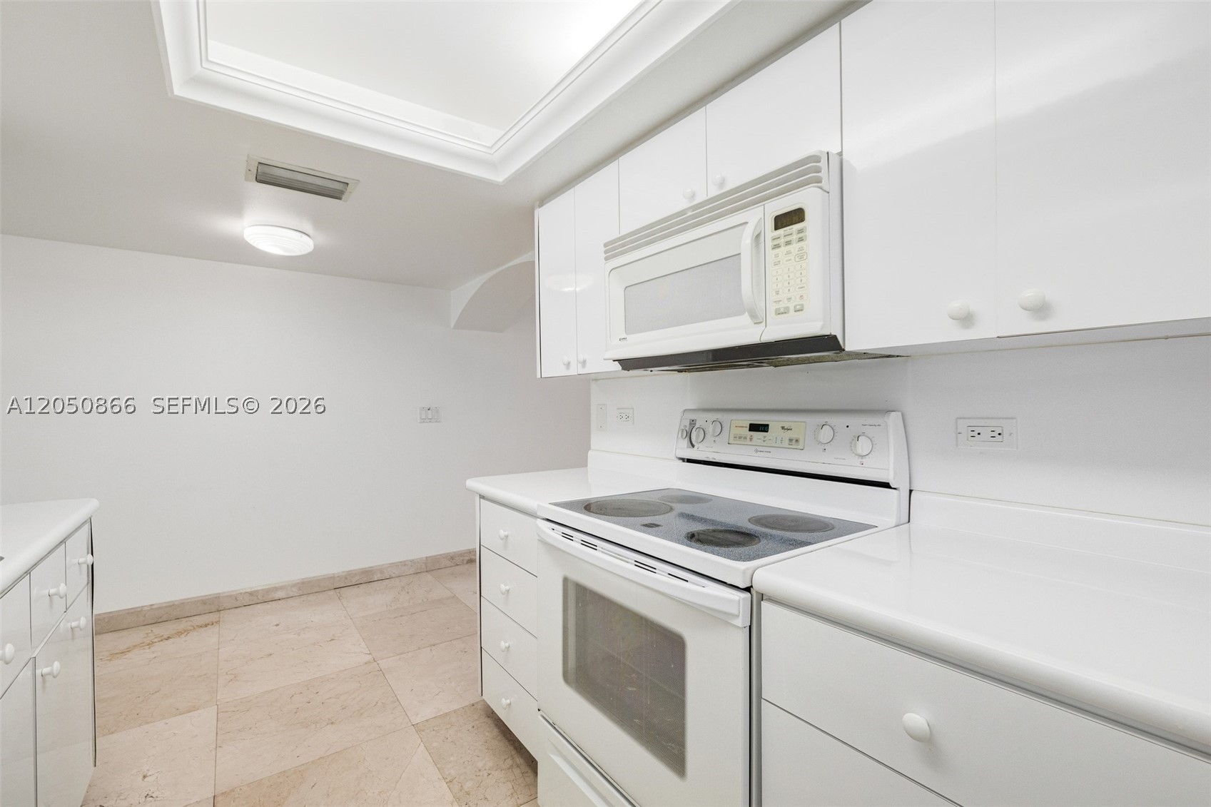 MAISON GRANDE CONDO - Residential