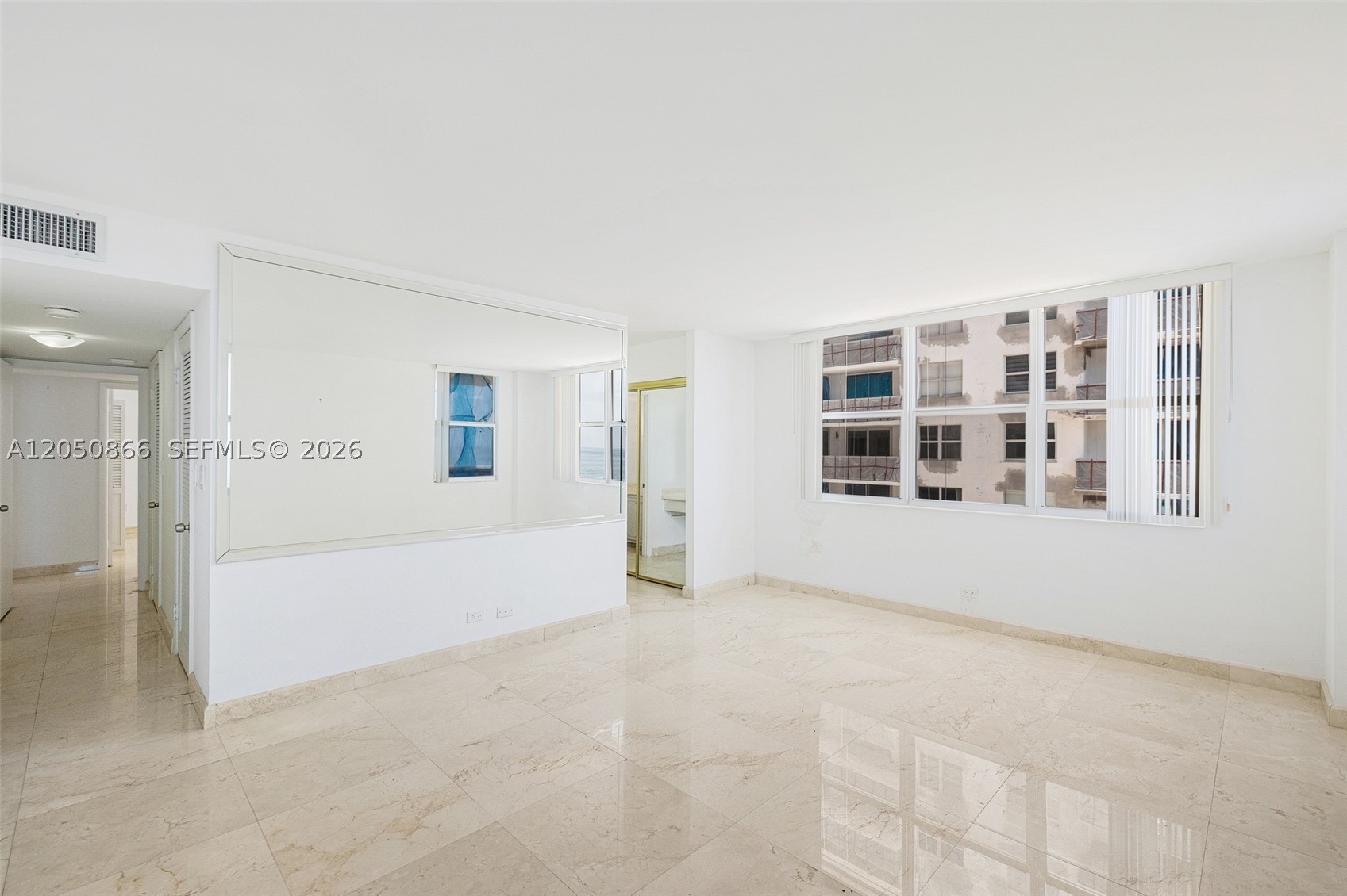 MAISON GRANDE CONDO - Residential