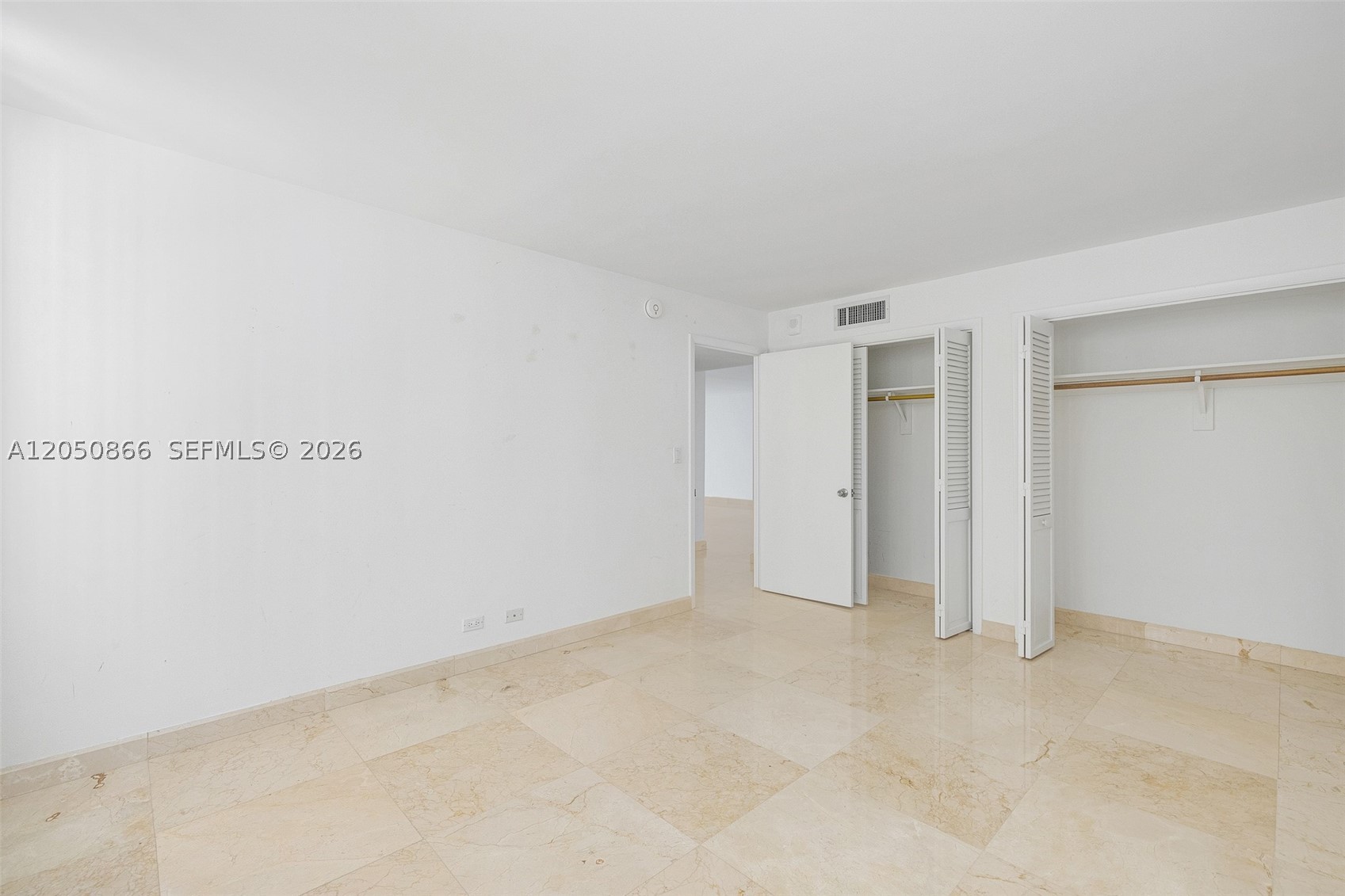MAISON GRANDE CONDO - Residential