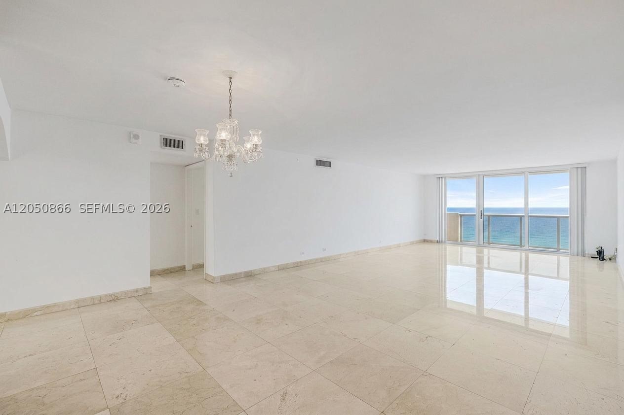 MAISON GRANDE CONDO - Residential