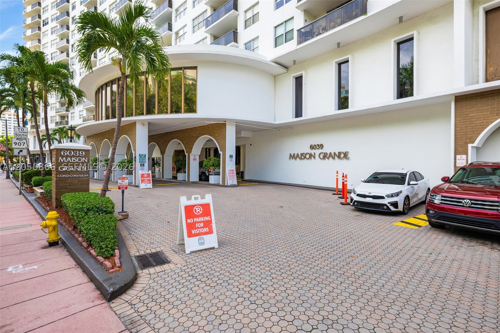 MAISON GRANDE CONDO - Residential