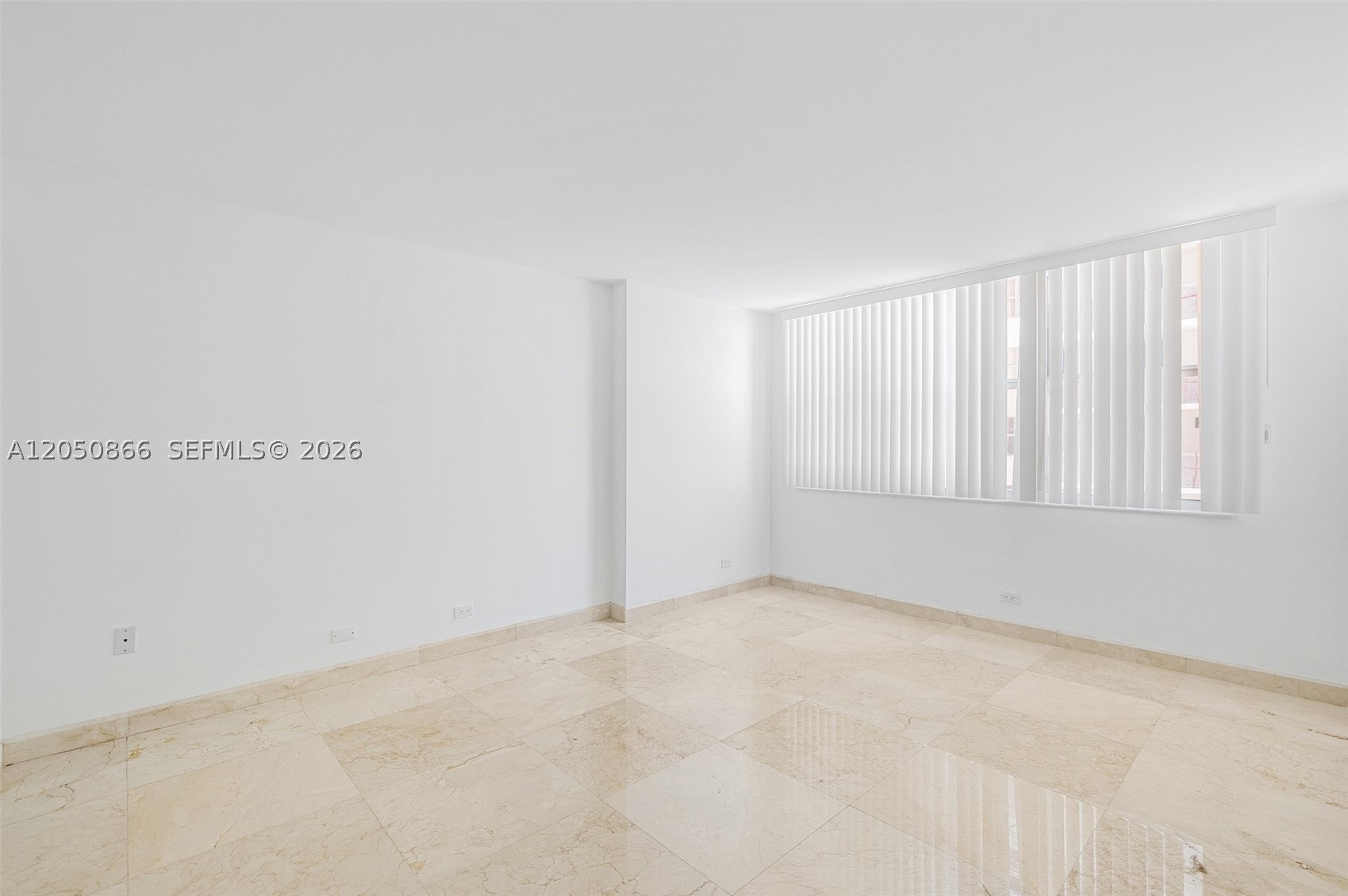 MAISON GRANDE CONDO - Residential