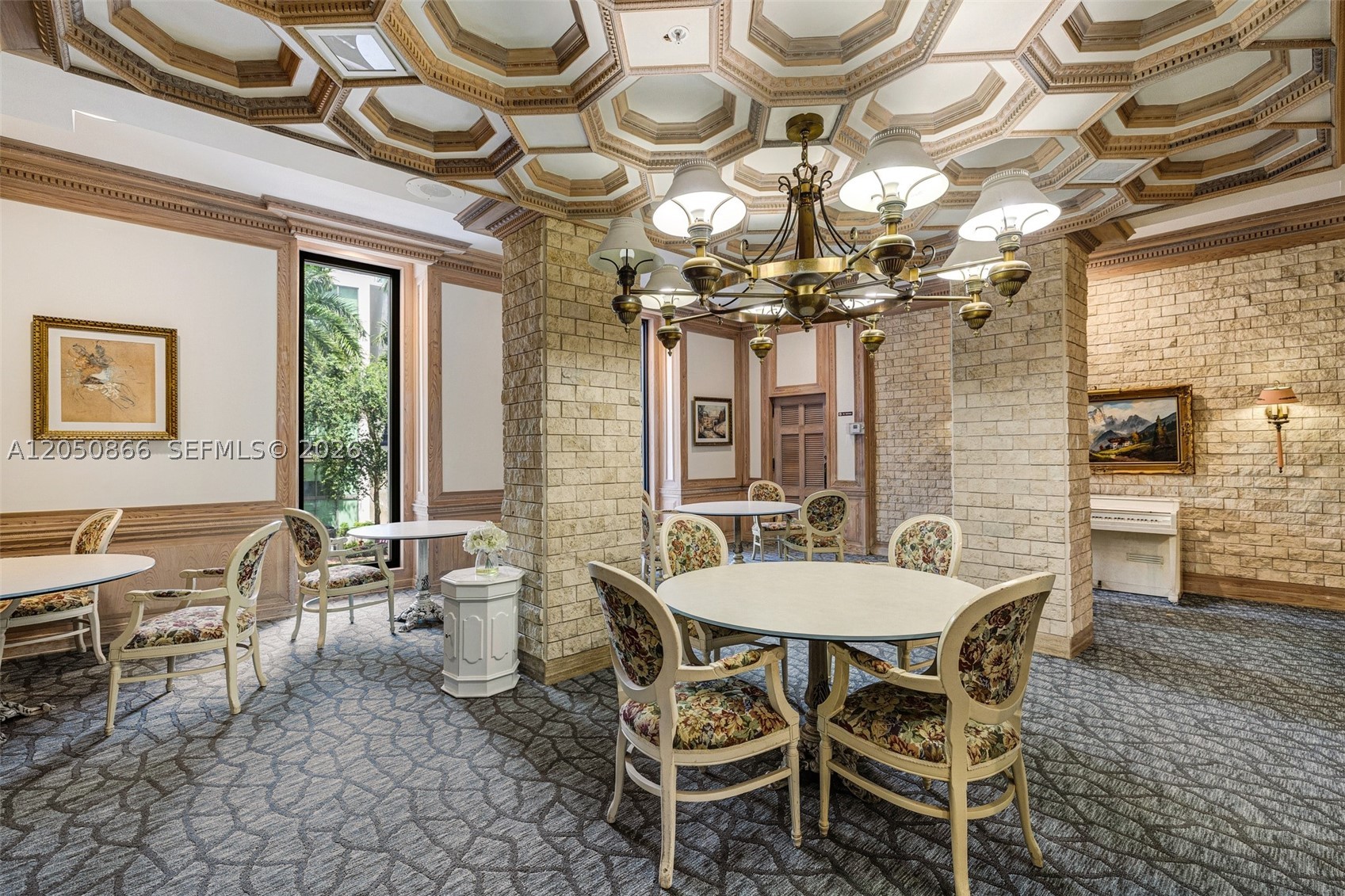 MAISON GRANDE CONDO - Residential