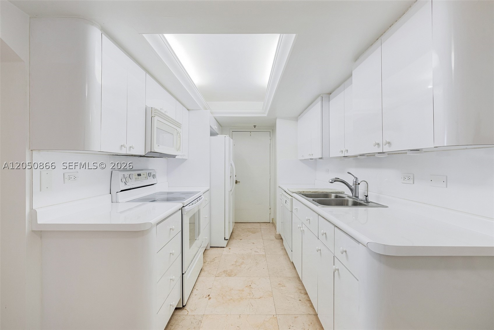 MAISON GRANDE CONDO - Residential