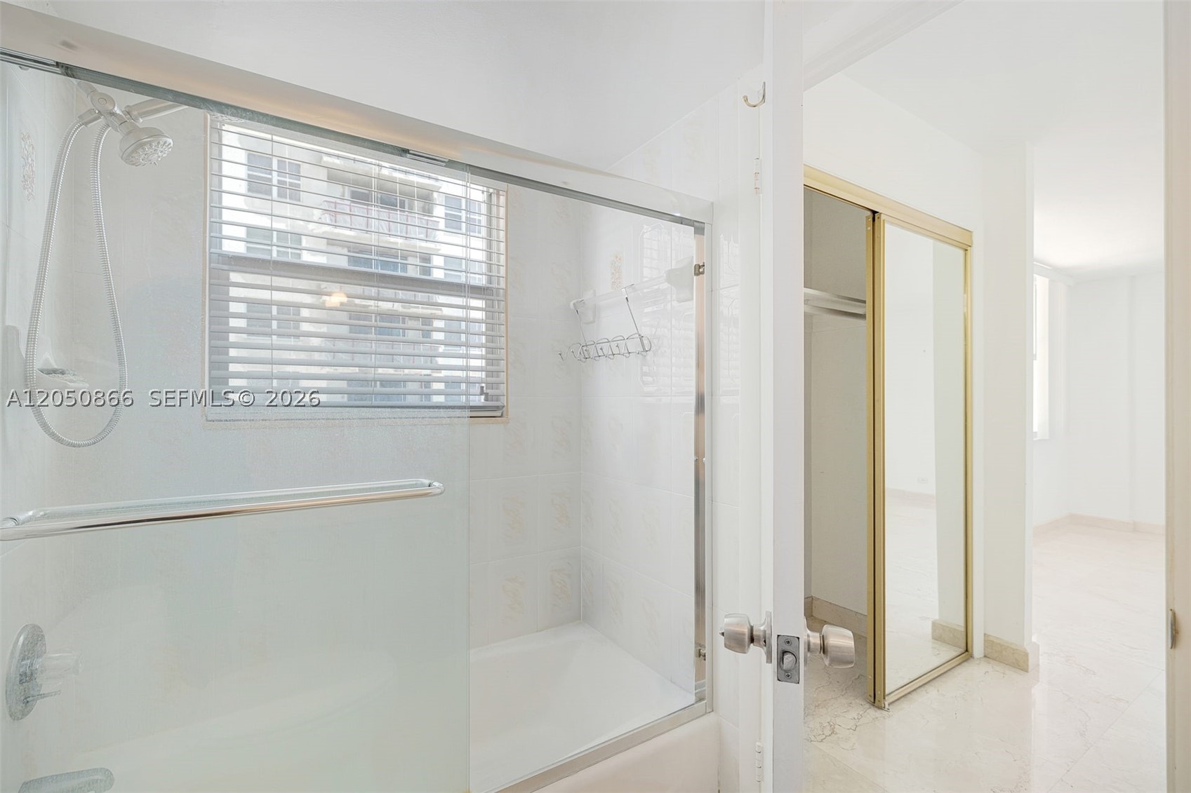 MAISON GRANDE CONDO - Residential